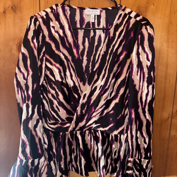 NWOT BLOUSE BY SOFIA BY SOFIA VERGARA - Picture 2 of 4